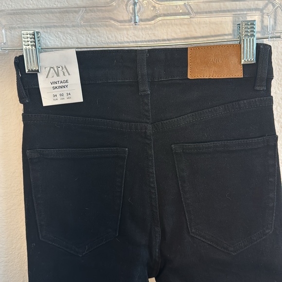 Zara- High Rise Skinny Jean - Picture 5 of 11